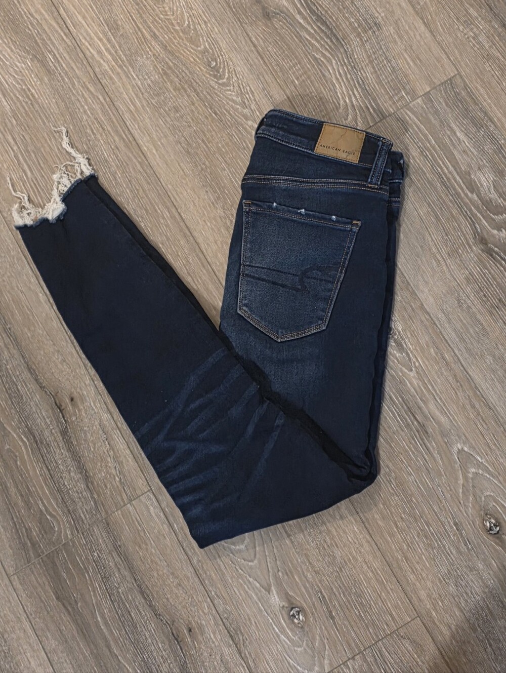 American Eagle Outfitters Dark Indigo Skinny Jeans Size 4